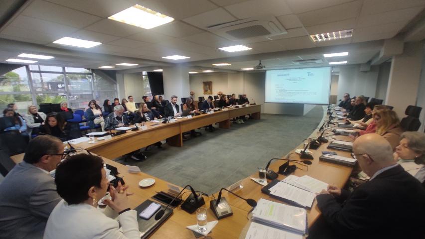 CEE/PR aprova Deliberação que prorroga o prazo para as IES se adequarem à emissão de diplomas digitais